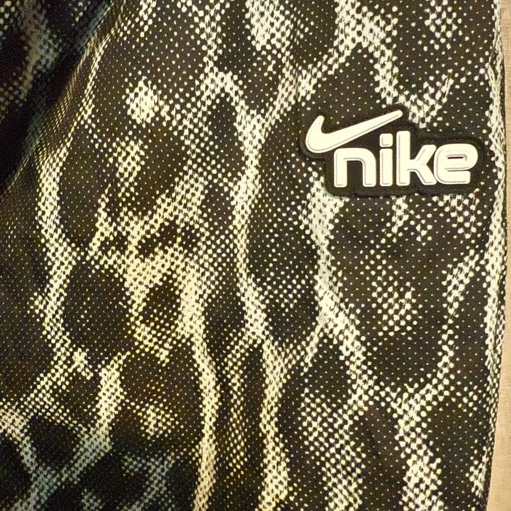 Nike Nylon Leopard Joggers - Picture 3 of 4